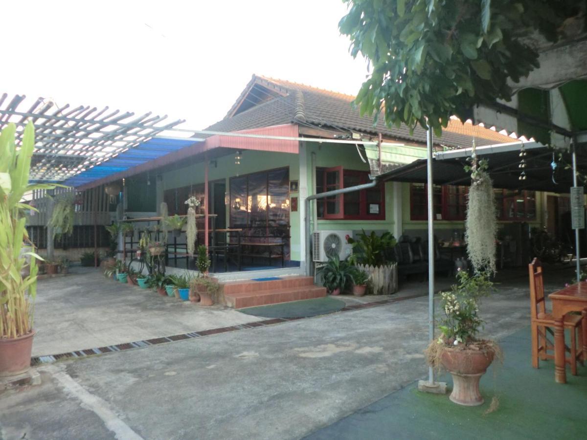 Sakura House Hostel Chiang Mai Ngoại thất bức ảnh