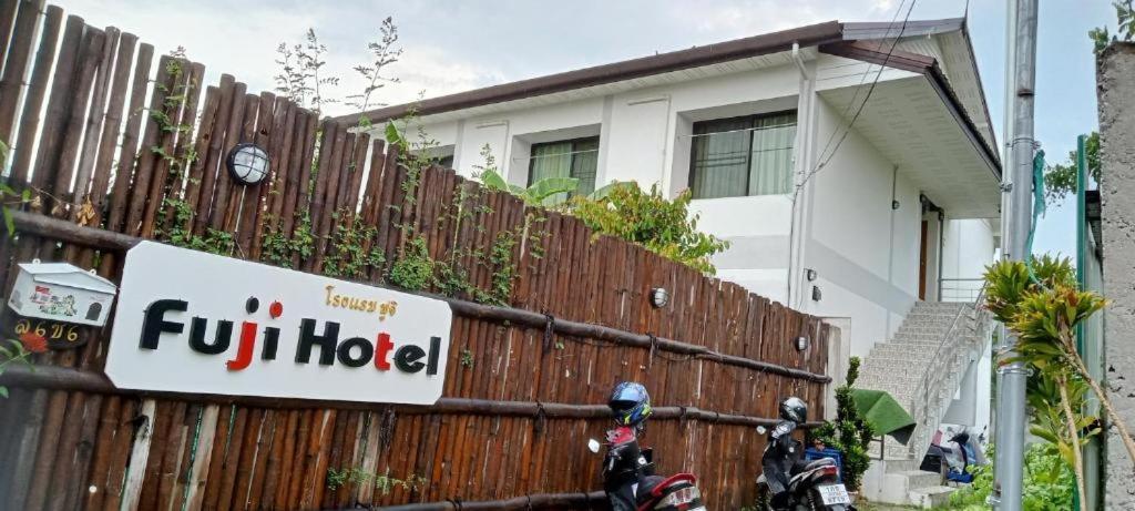 Sakura House Hostel Chiang Mai Ngoại thất bức ảnh