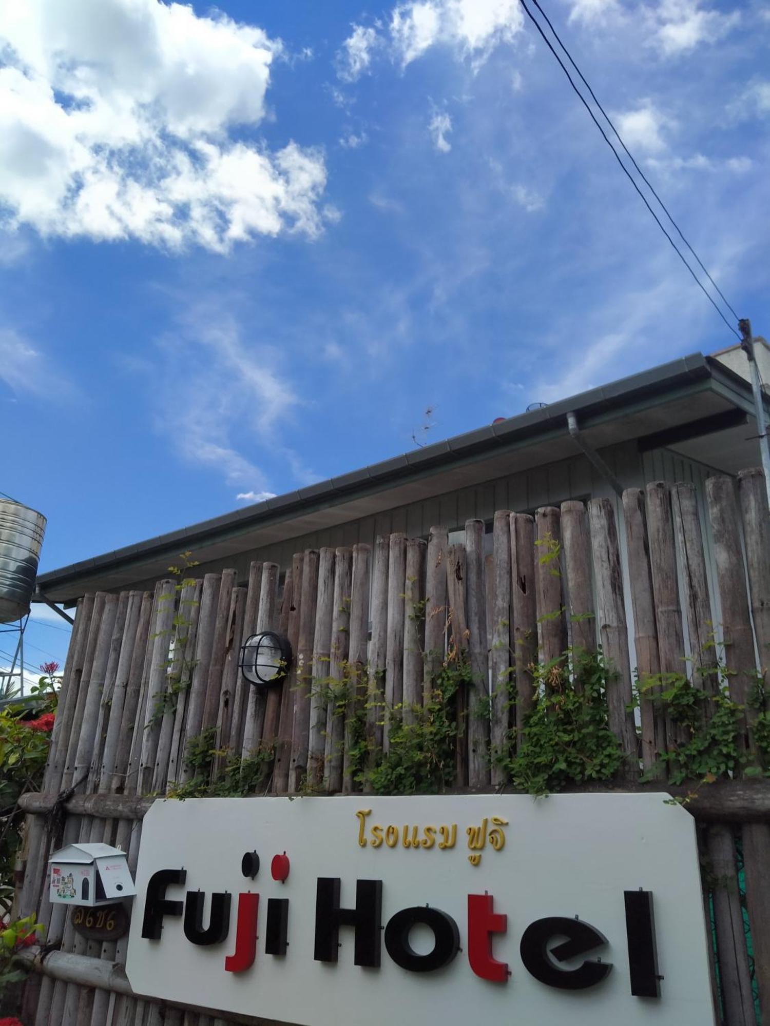 Sakura House Hostel Chiang Mai Ngoại thất bức ảnh