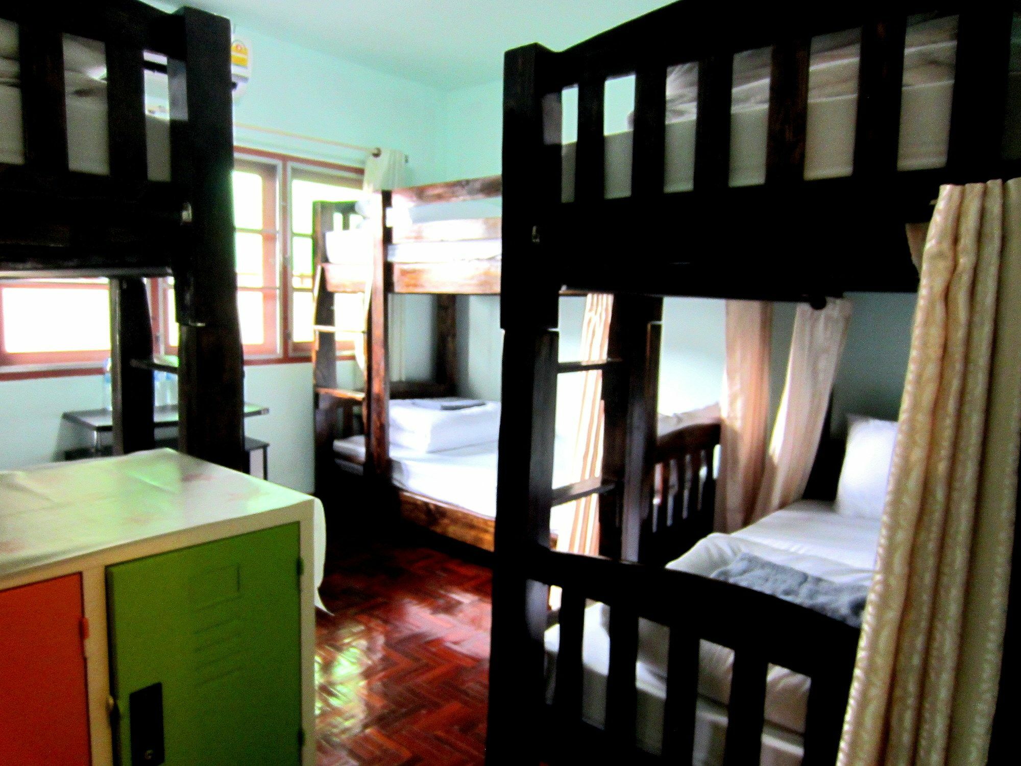 Sakura House Hostel Chiang Mai Ngoại thất bức ảnh